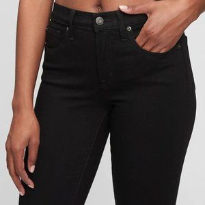 Gap True Skinny black jeans 27R